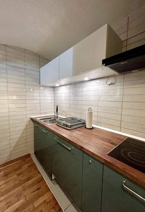 Charming Appartment 3-Min Walk To Old Town - Free Parking Любляна Екстер'єр фото